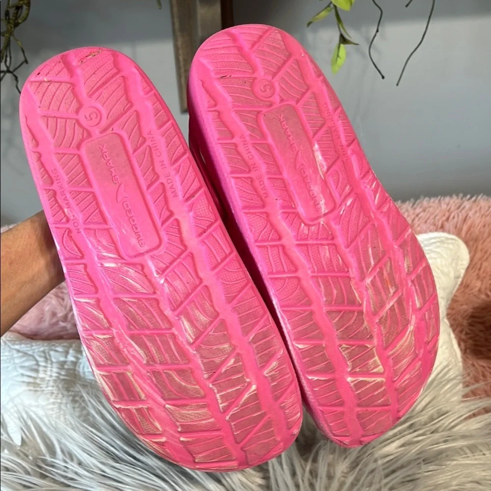Kids Pink Beach Clogs
